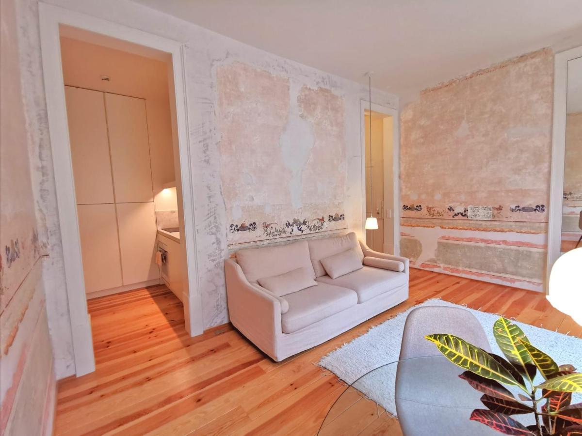 Apartamento Antiga Casa Pessoa Douradores Lisboa